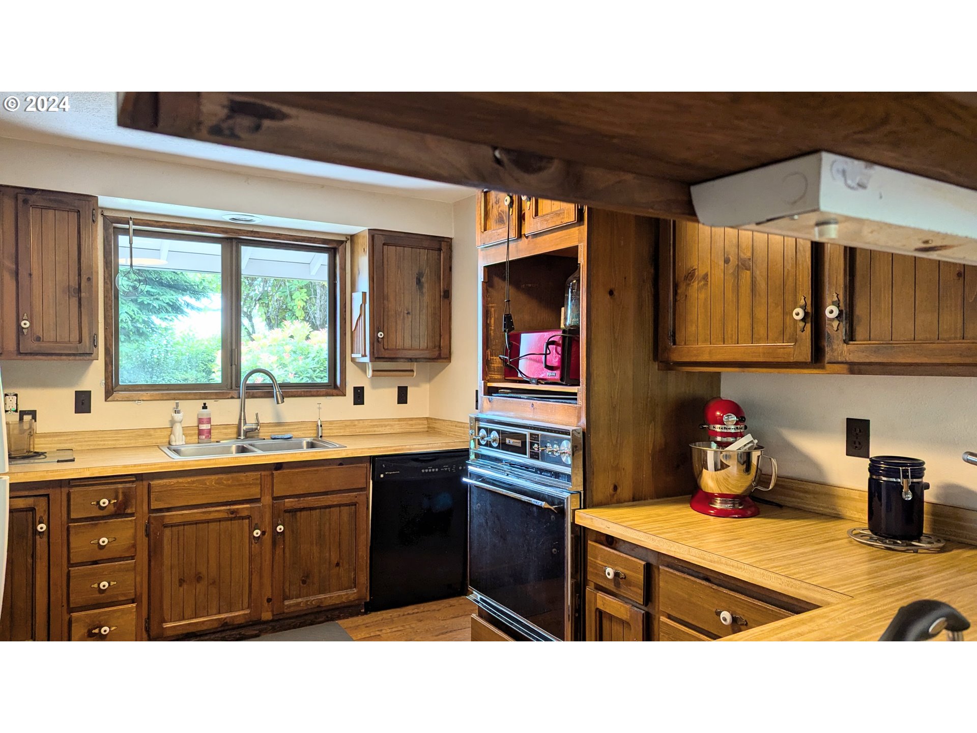 1845 Lincoln Road Coos Bay, OR 97420 - Photo 10 of 26 Gallery Image 10