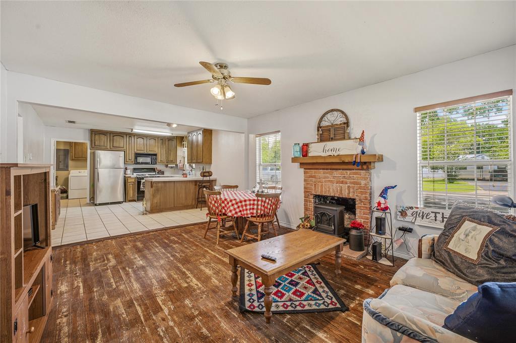 200 Austin Road Glen Rose, TX 76043 - Photo 5 of 21