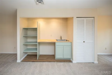 $329,900 | 1621 Walpole Drive, Unit B, Chesterfield, MO 63017