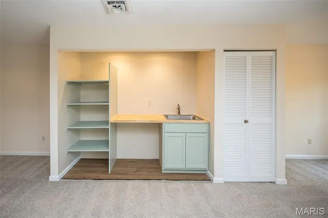 $329,900 | 1621 Walpole Drive, Unit B, Chesterfield, MO 63017