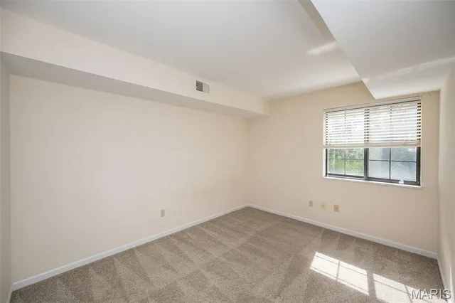 $329,900 | 1621 Walpole Drive, Unit B, Chesterfield, MO 63017