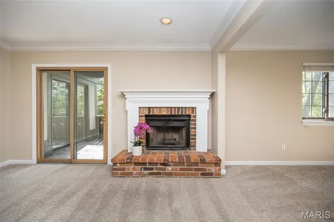 $329,900 | 1621 Walpole Drive, Unit B, Chesterfield, MO 63017