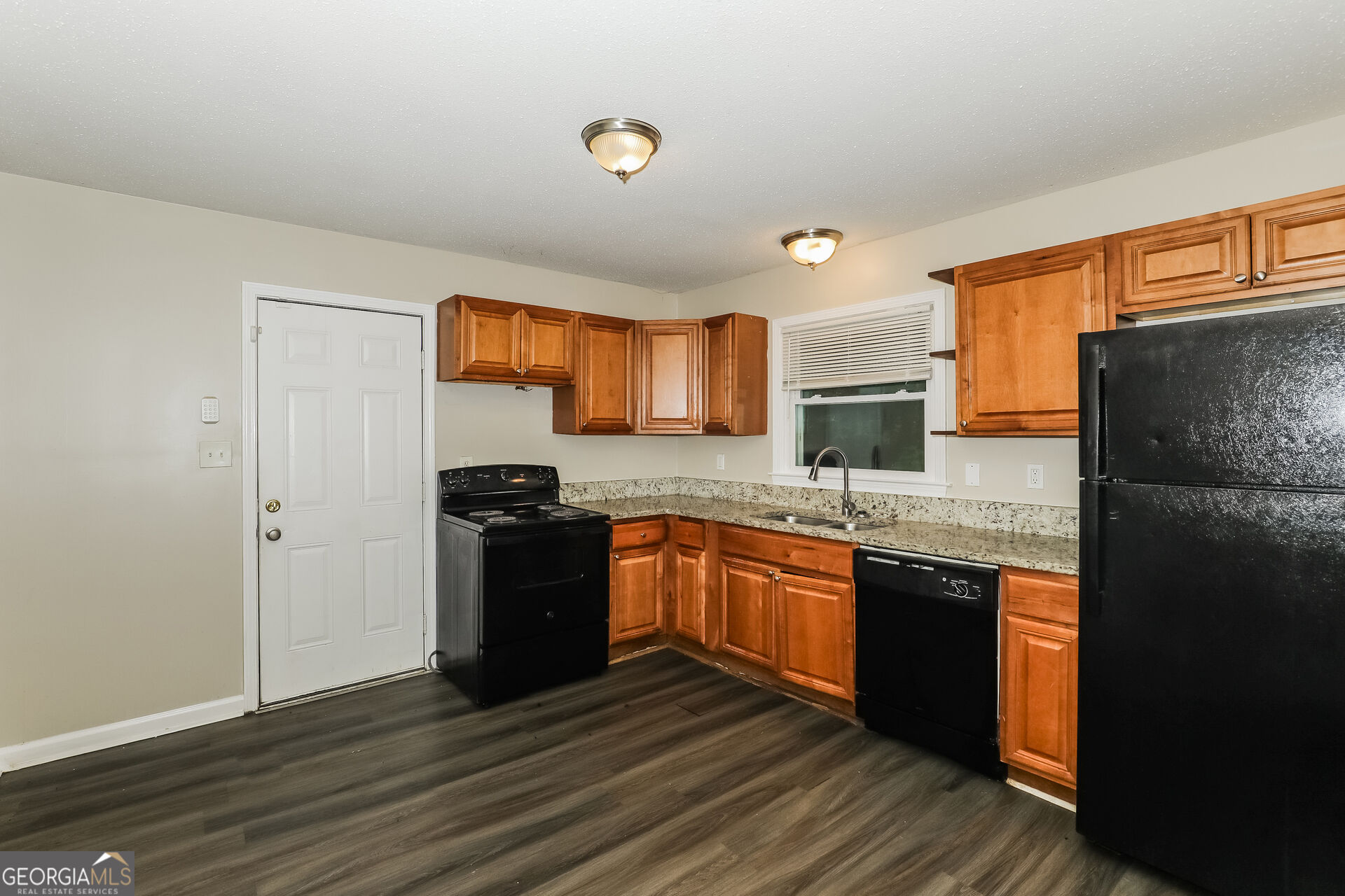 1596 Plover Road Hampton, GA 30228 - Photo 10 of 23 Gallery Image 10