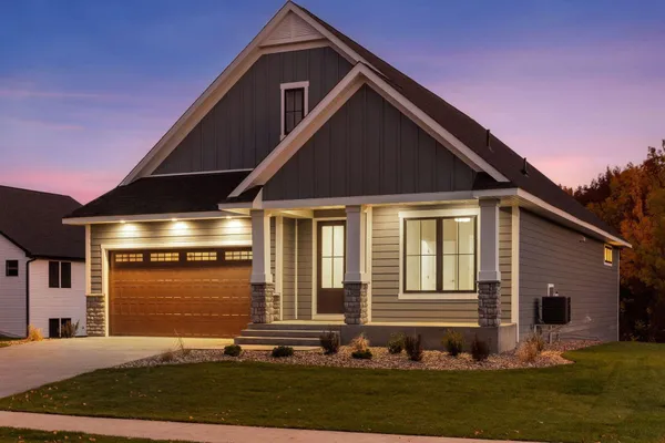 $744,900 | 1907 Brookeview Court, Carver, MN 55315