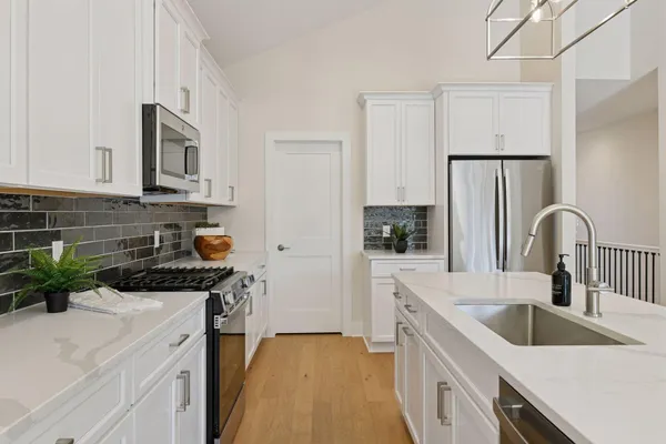 $744,900 | 1907 Brookeview Court, Carver, MN 55315