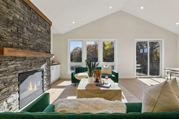 $744,900 | 1907 Brookeview Court, Carver, MN 55315