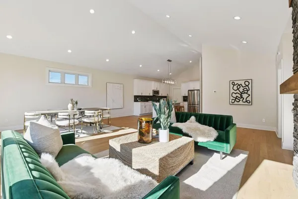 $744,900 | 1907 Brookeview Court, Carver, MN 55315