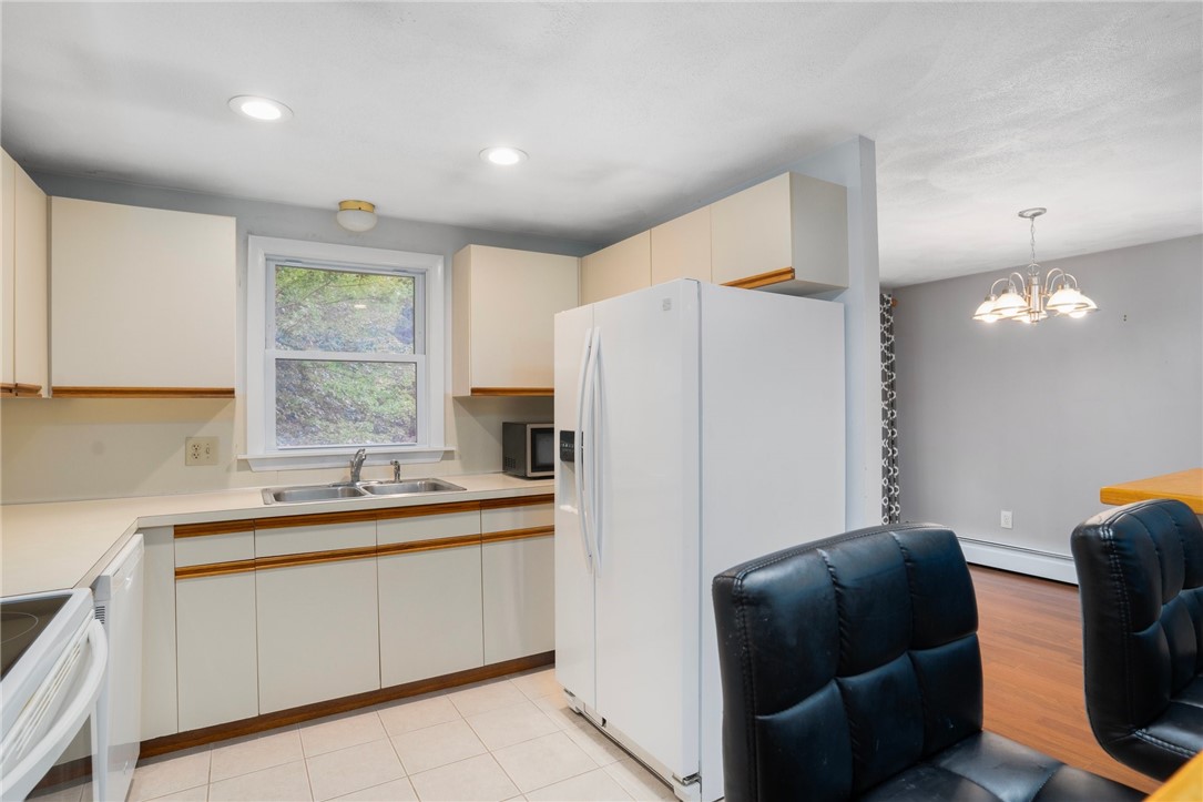 10 Tree Top Drive Westerly, RI 02891 - Photo 18 of 37