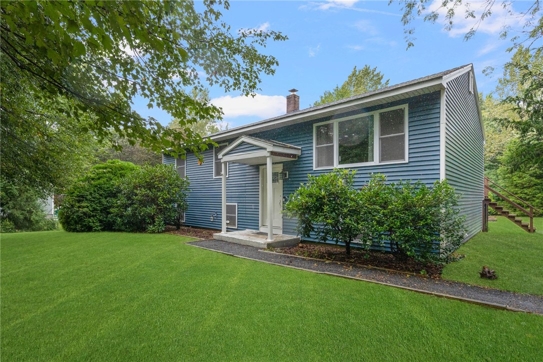 10 Tree Top Drive Westerly, RI 02891 - Photo 4 of 37