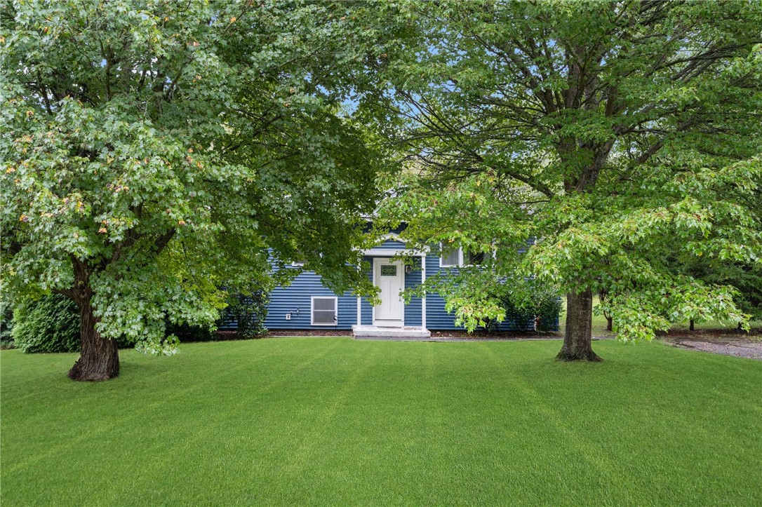 10 Tree Top Drive Westerly, RI 02891 - Photo 5 of 37