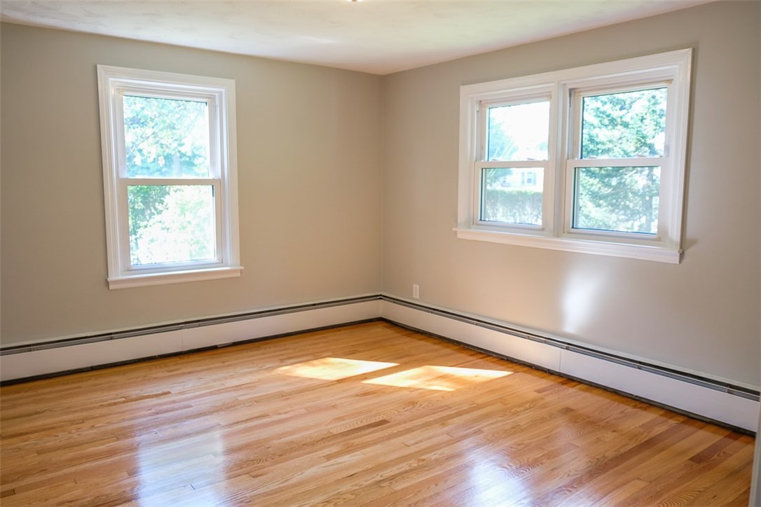 73 Vanderbilt Road Warwick, RI 02886 - Photo 12 of 16 Gallery Image 12