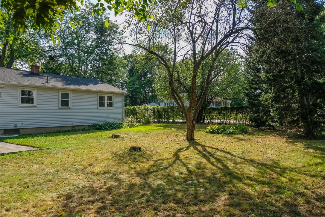 73 Vanderbilt Road Warwick, RI 02886 - Photo 15 of 16 Gallery Image 15