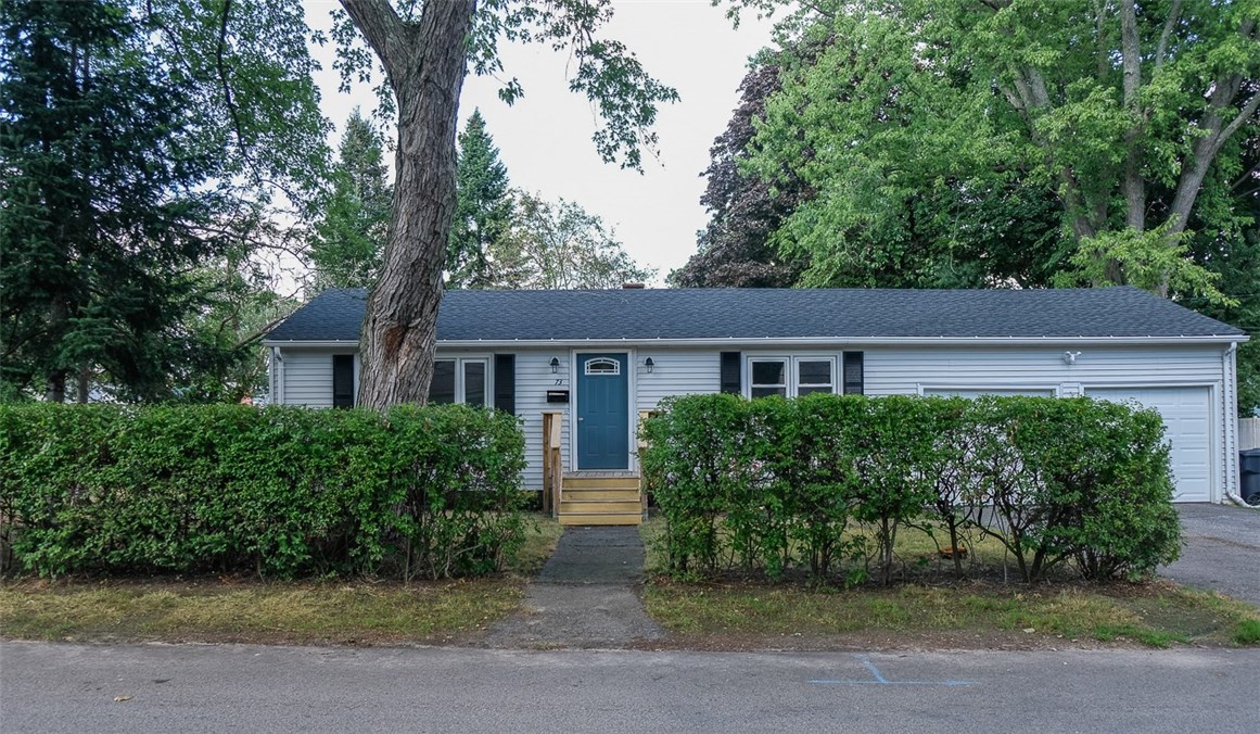 73 Vanderbilt Road Warwick, RI 02886 - Photo 3 of 16 Gallery Image 3