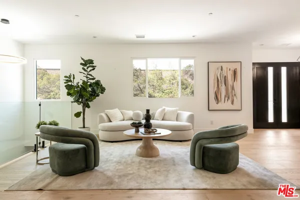 $2,450,000 | 350 Mt Carmel Drive, Glendale, CA 91206