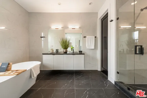 $2,450,000 | 350 Mt Carmel Drive, Glendale, CA 91206