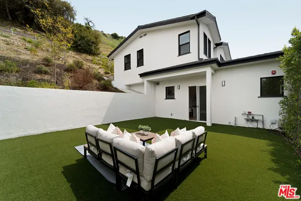 $2,450,000 | 350 Mt Carmel Drive, Glendale, CA 91206