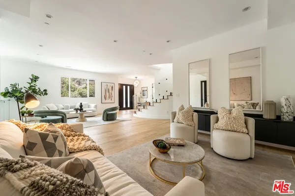 $2,450,000 | 350 Mt Carmel Drive, Glendale, CA 91206