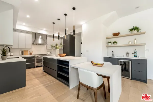 $2,450,000 | 350 Mt Carmel Drive, Glendale, CA 91206