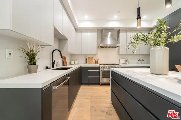 $2,450,000 | 350 Mt Carmel Drive, Glendale, CA 91206