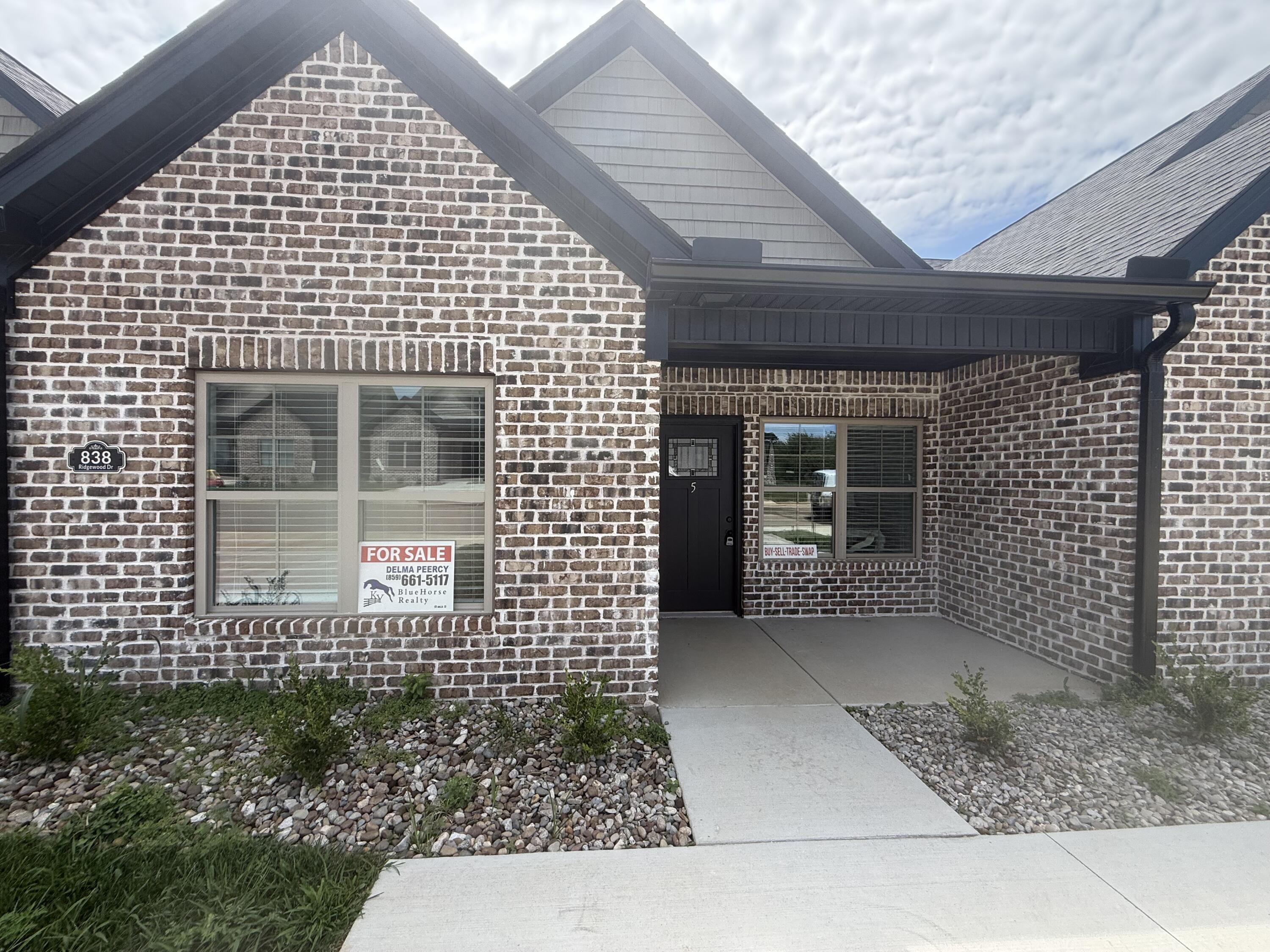 838 Ridgewood Drive, Unit 5 Berea, KY 40403 - Photo 1 of 17 IMG_7604