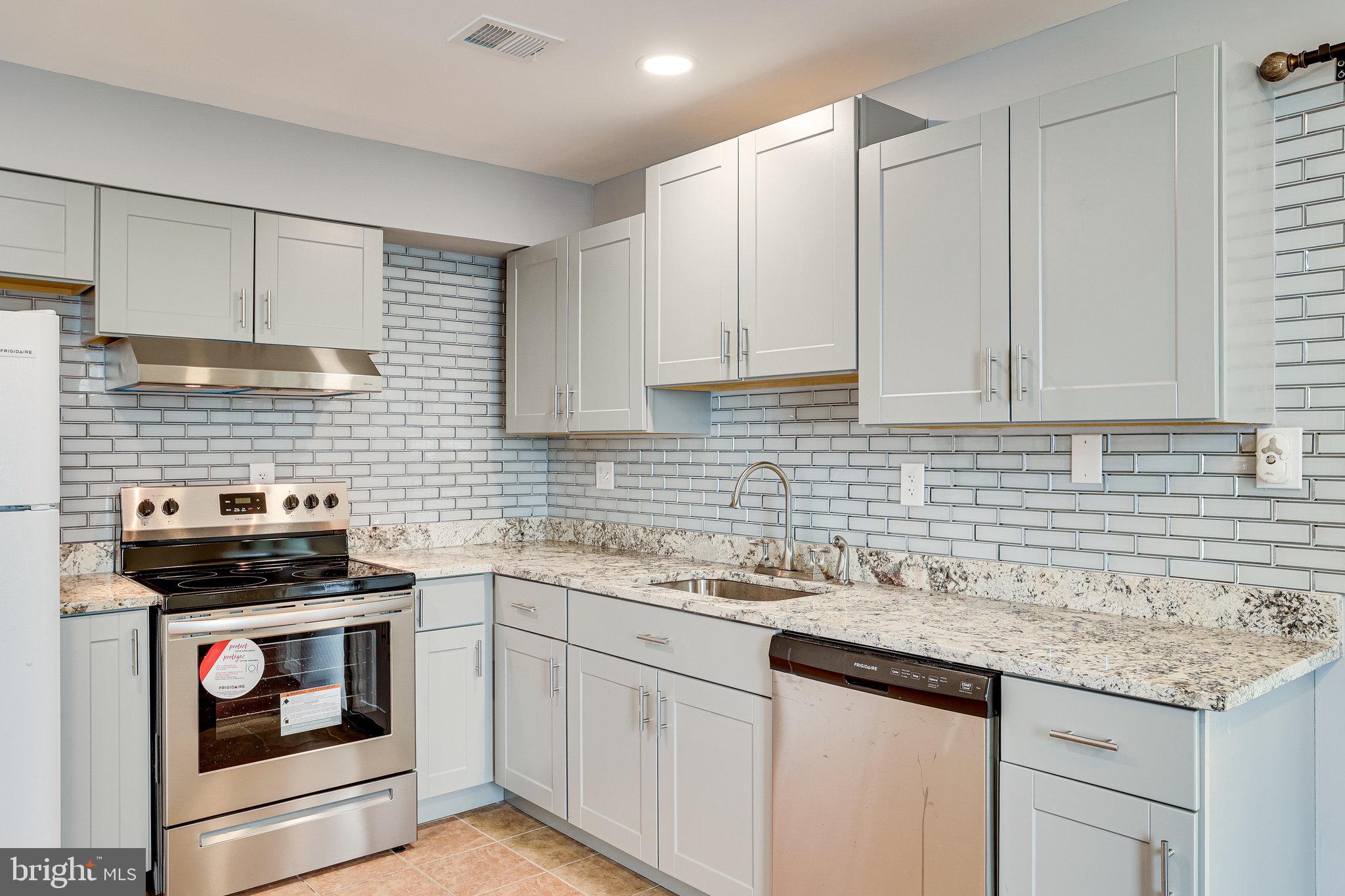 12169 Sanibel Court Reston, VA 20191 - Photo 12 of 35 Gallery Image 12