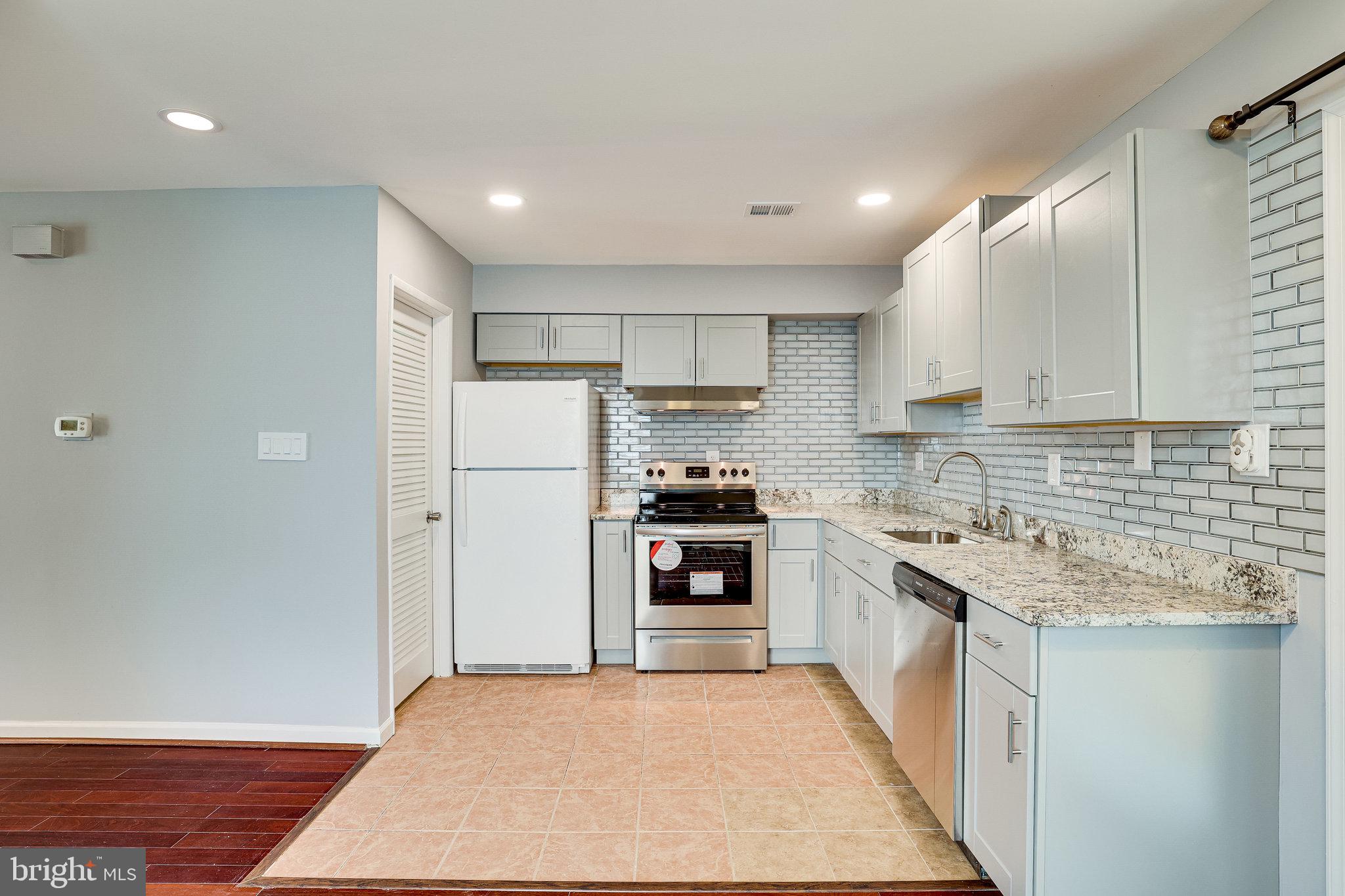 12169 Sanibel Court Reston, VA 20191 - Photo 13 of 35 Gallery Image 13