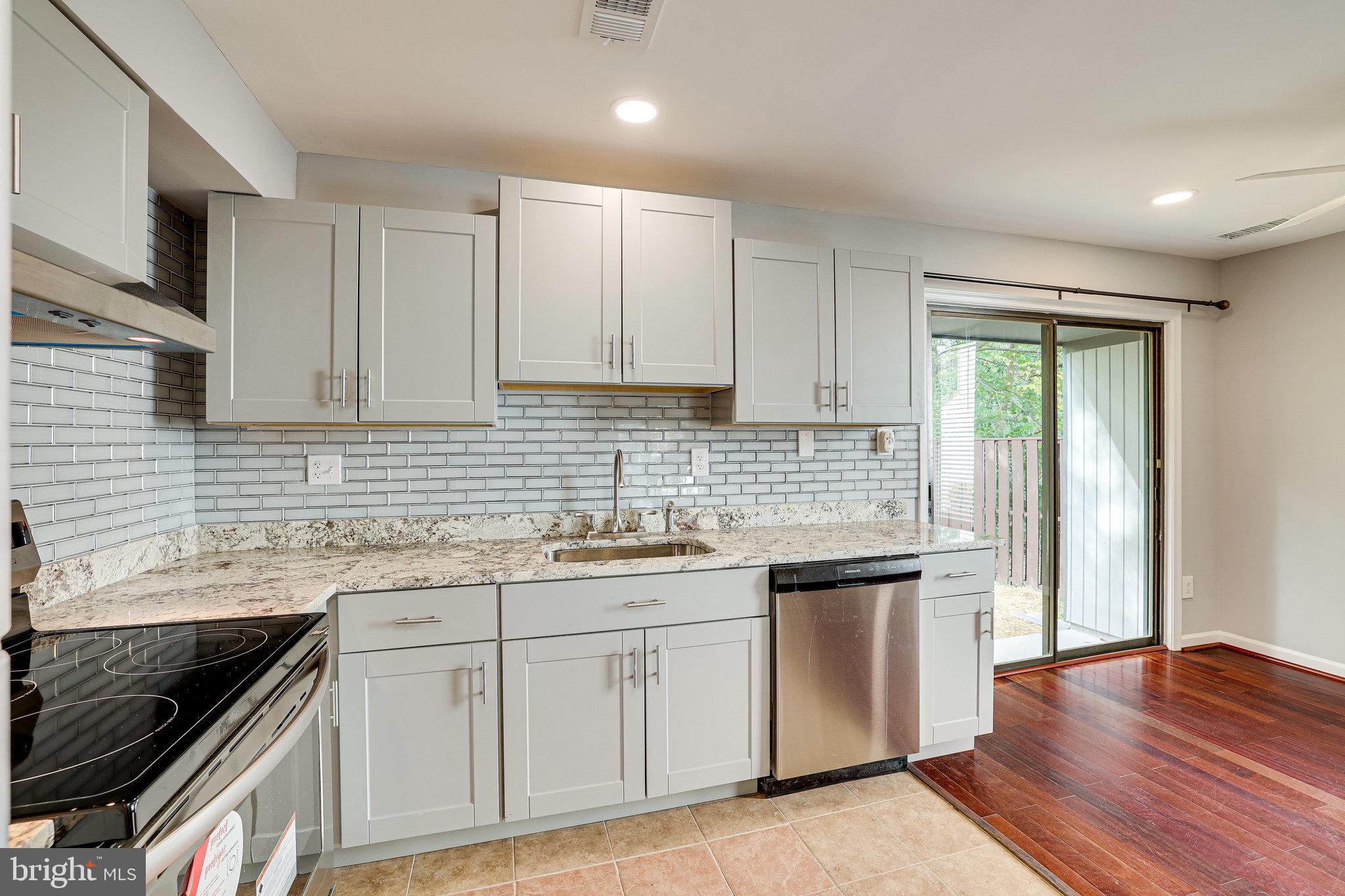 12169 Sanibel Court Reston, VA 20191 - Photo 18 of 35 Gallery Image 18