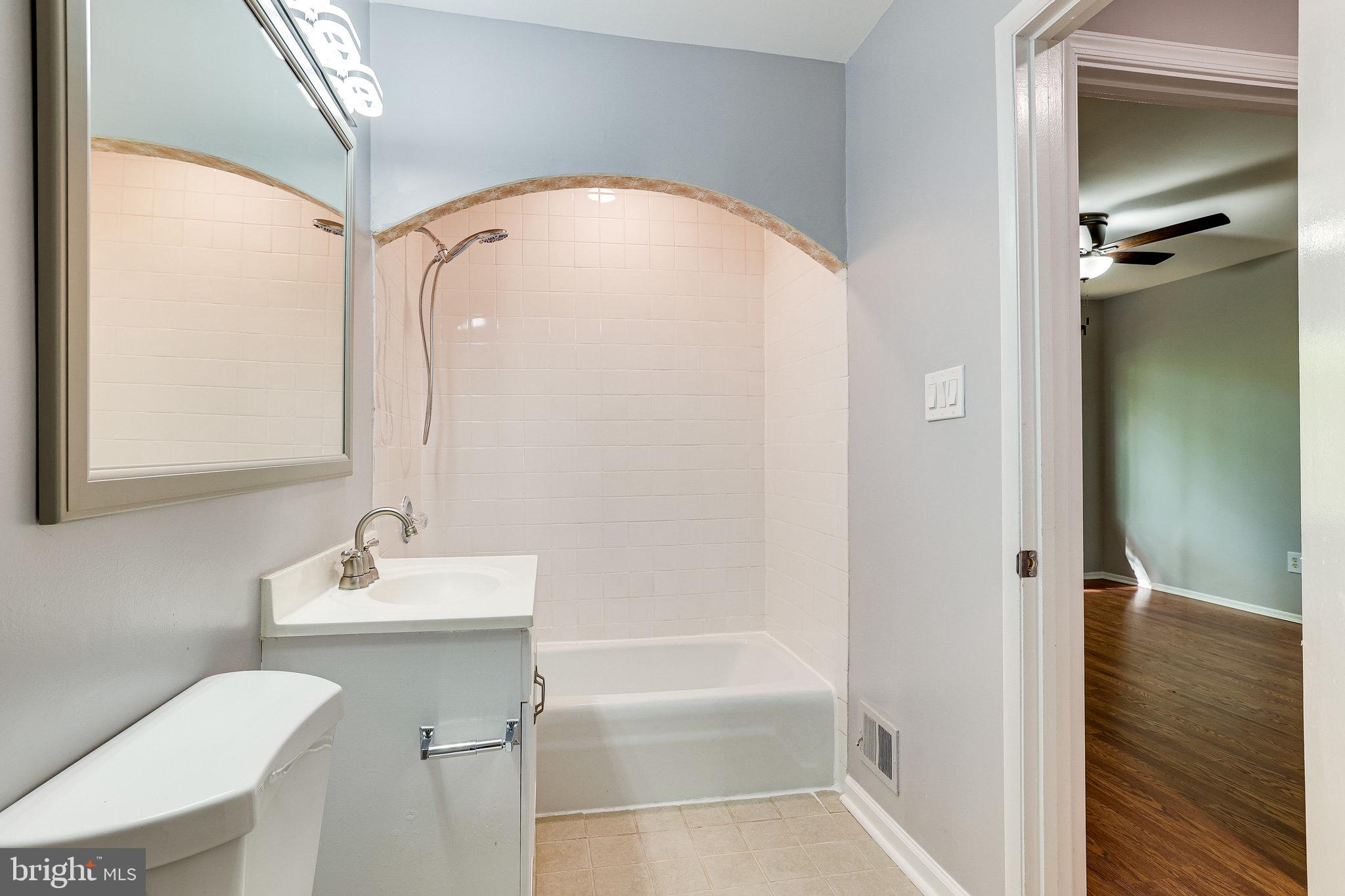 12169 Sanibel Court Reston, VA 20191 - Photo 26 of 35 Gallery Image 26