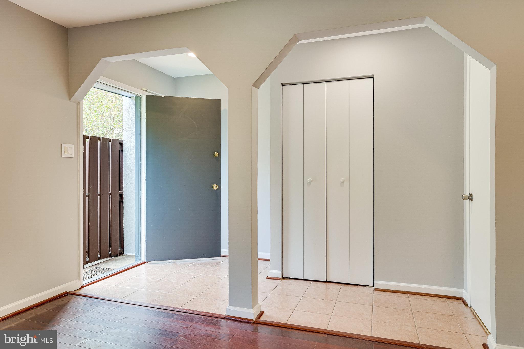 12169 Sanibel Court Reston, VA 20191 - Photo 4 of 35 Gallery Image 4