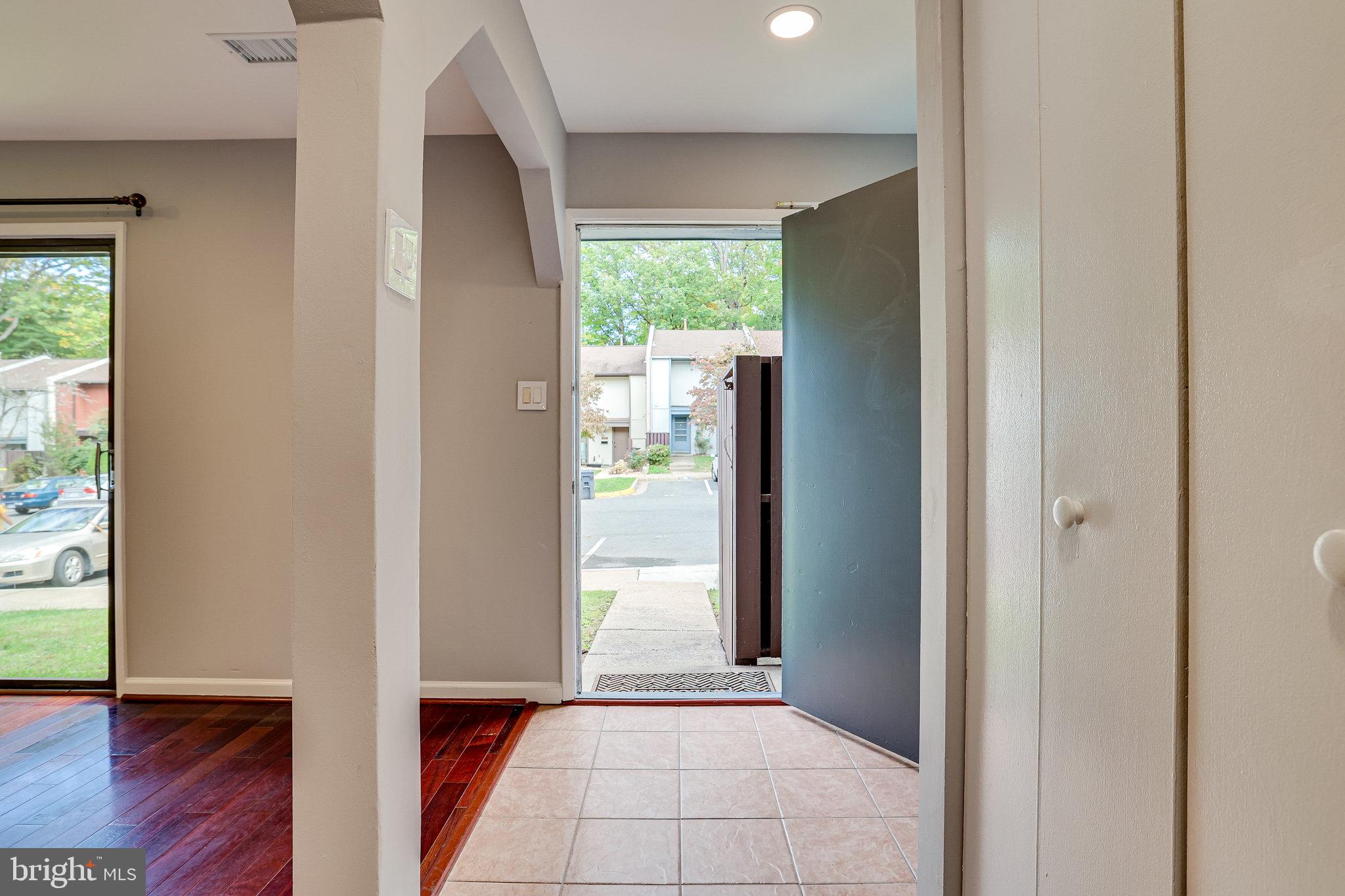 12169 Sanibel Court Reston, VA 20191 - Photo 5 of 35 Gallery Image 5