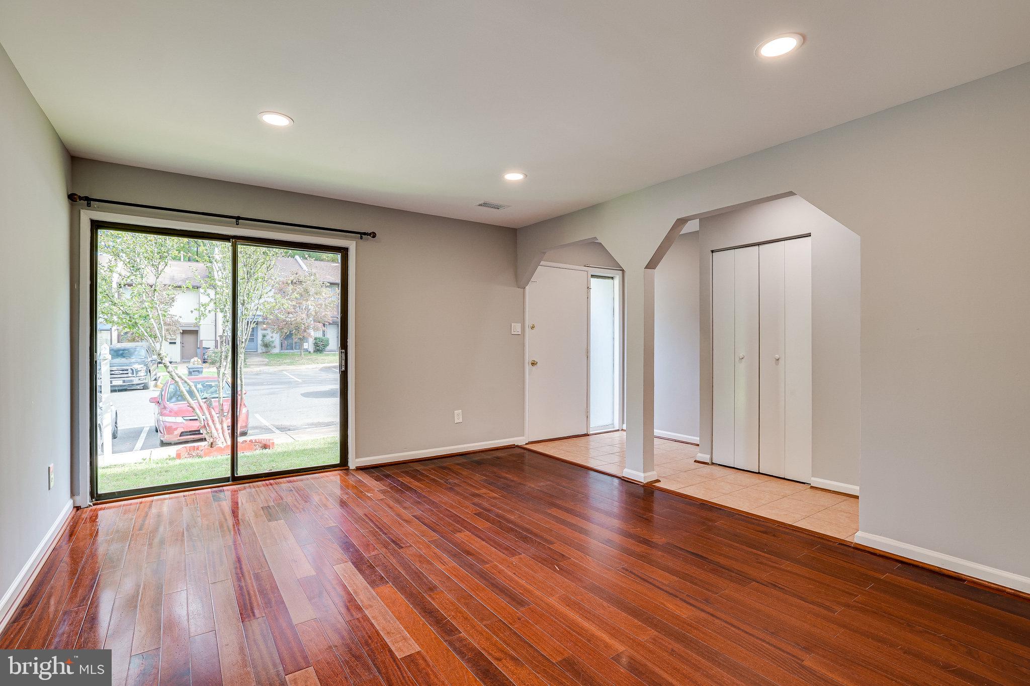 12169 Sanibel Court Reston, VA 20191 - Photo 8 of 35 Gallery Image 8