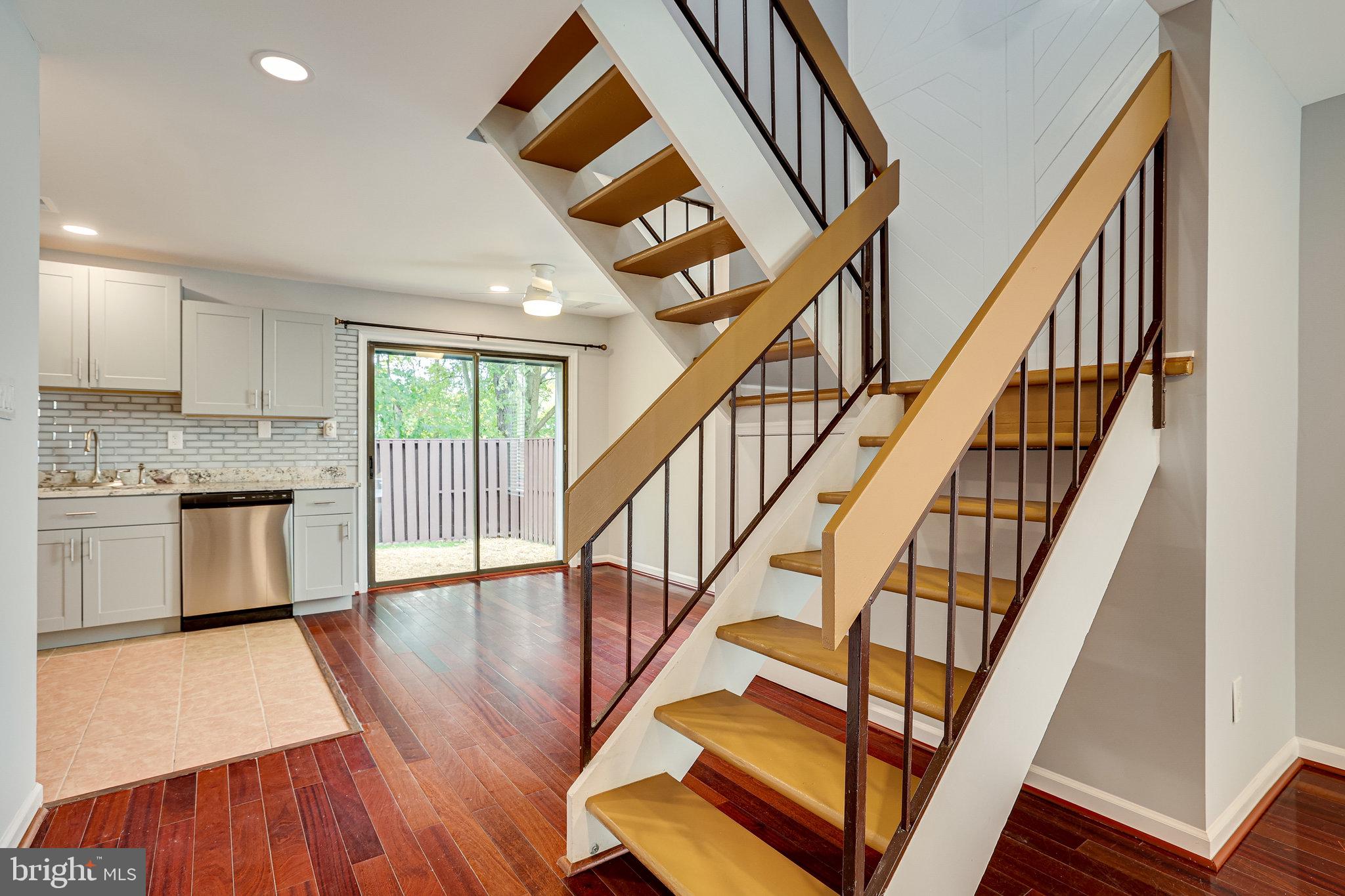12169 Sanibel Court Reston, VA 20191 - Photo 9 of 35 Gallery Image 9