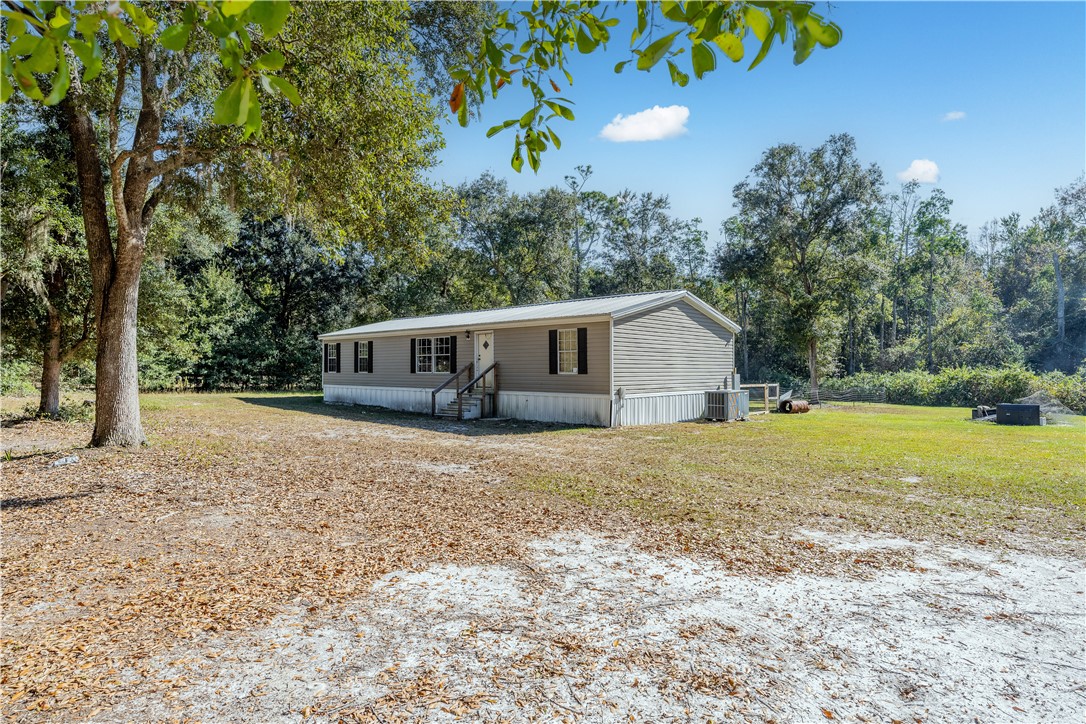 285 Heather Road Folkston, GA 31537 - Photo 3 of 28