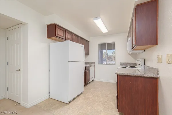 $1,000 | 4980 Indian River Drive, Unit 438, Las Vegas, NV 89103