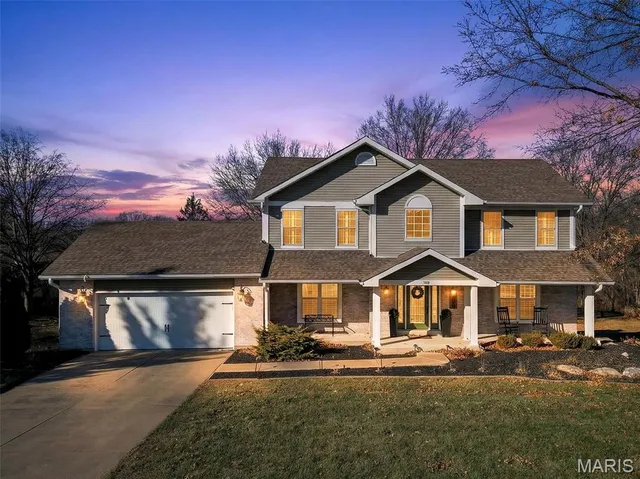$549,900 | 709 Scarlet Oak Drive, Lake St. Louis, MO 63367
