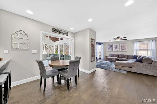 $549,900 | 709 Scarlet Oak Drive, Lake St. Louis, MO 63367