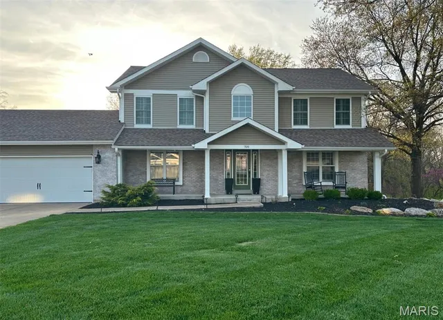 $549,900 | 709 Scarlet Oak Drive, Lake St. Louis, MO 63367