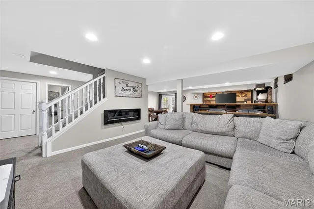 $549,900 | 709 Scarlet Oak Drive, Lake St. Louis, MO 63367