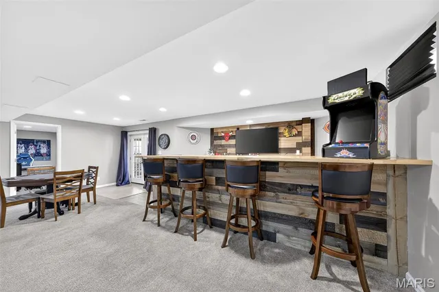 $549,900 | 709 Scarlet Oak Drive, Lake St. Louis, MO 63367