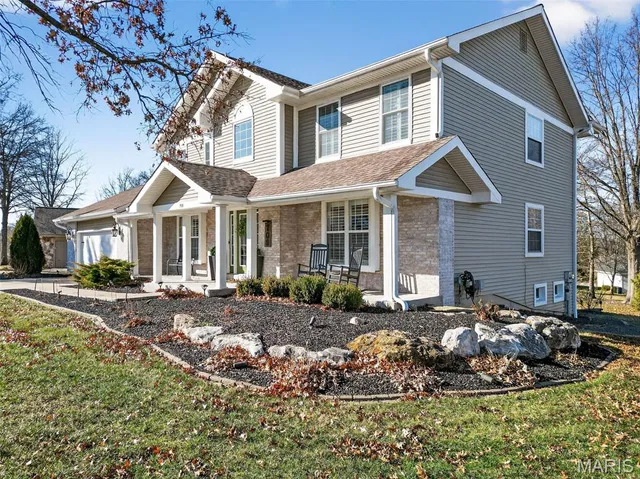$549,900 | 709 Scarlet Oak Drive, Lake St. Louis, MO 63367