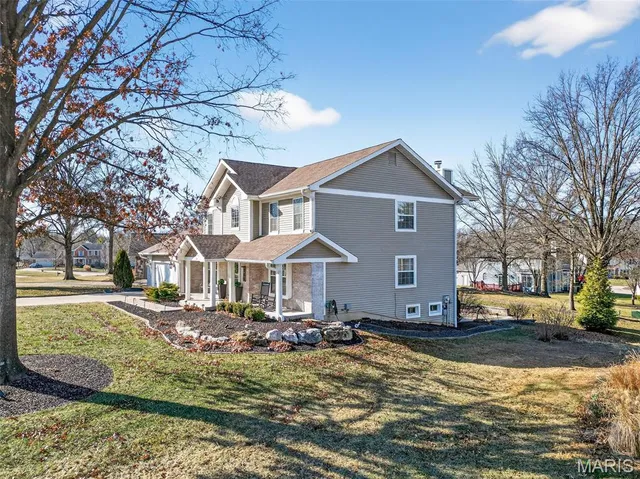 $549,900 | 709 Scarlet Oak Drive, Lake St. Louis, MO 63367