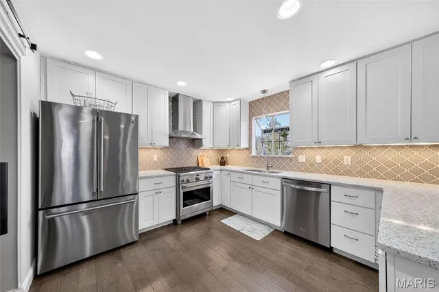 $549,900 | 709 Scarlet Oak Drive, Lake St. Louis, MO 63367