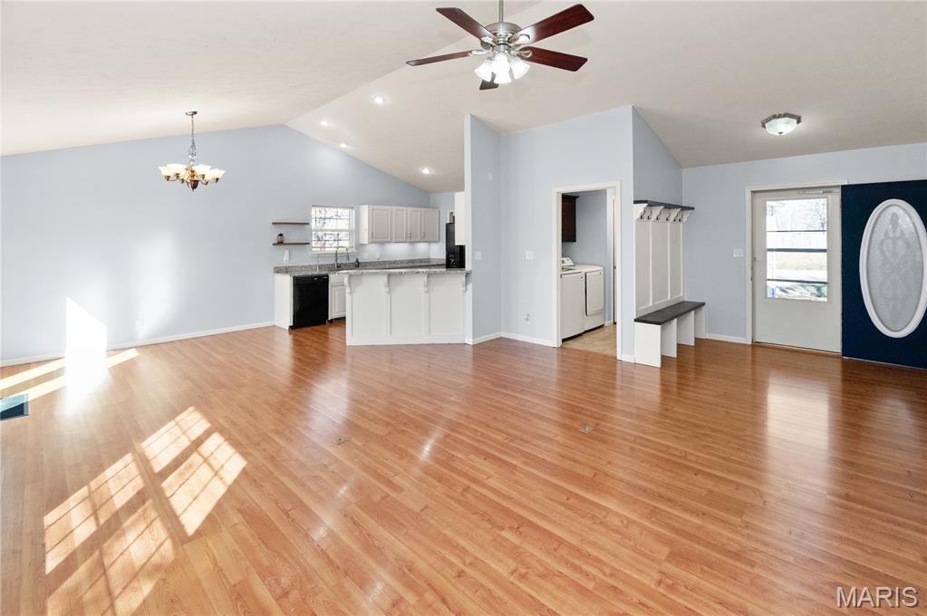 23077 Righteous Lane Waynesville, MO 65583 - Photo 2 of 43