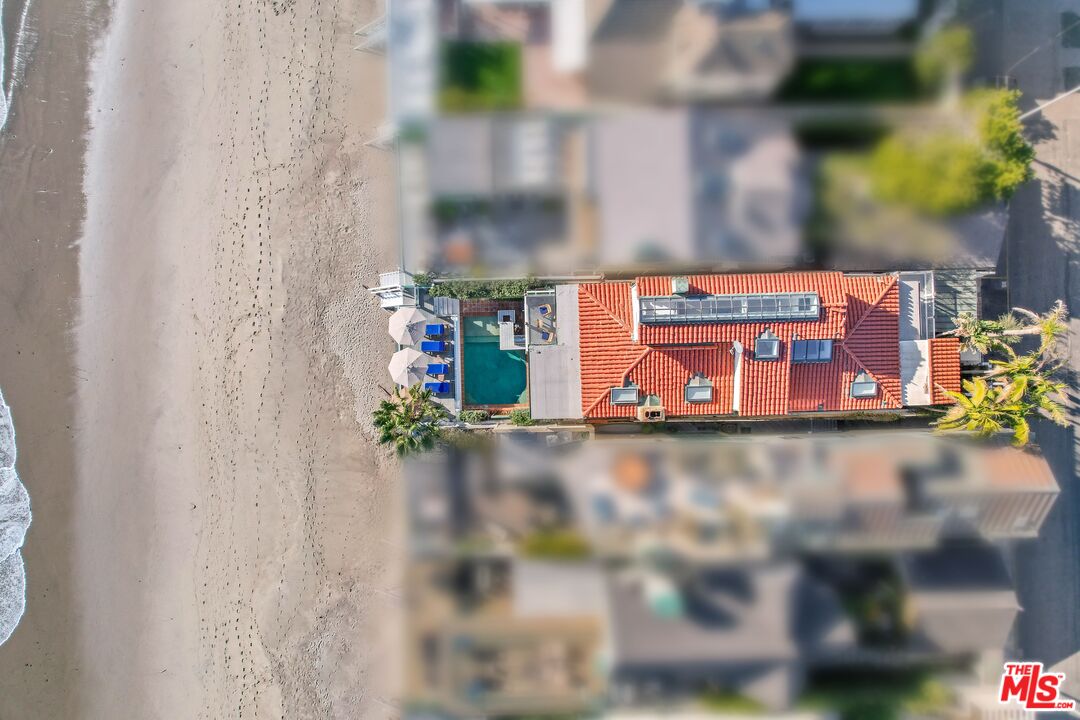 23422 Malibu Colony Road, Unit 98 Malibu, CA 90265 - Photo 45 of 53 a close up of a wall