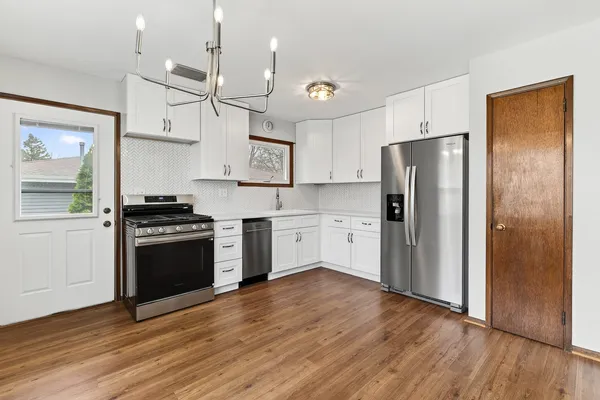 $330,000 | 305 South 13th Street, St. Charles, IL 60174