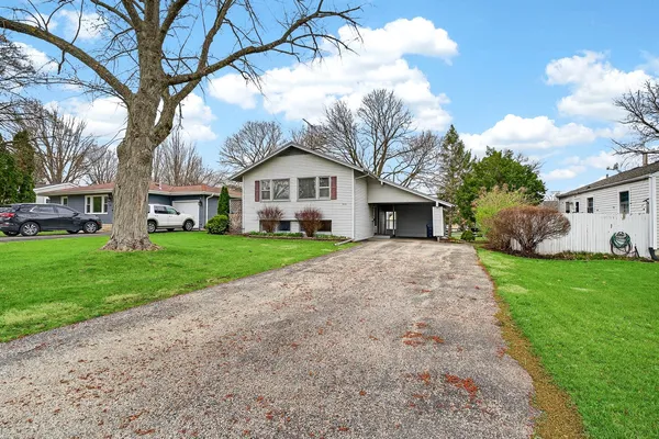 $330,000 | 305 South 13th Street, St. Charles, IL 60174