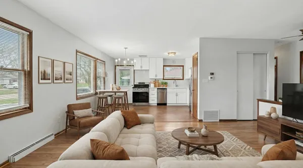 $330,000 | 305 South 13th Street, St. Charles, IL 60174