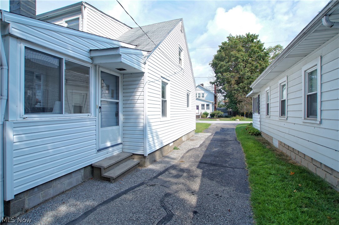 1082 Beachview Road Willoughby, OH 44094 - Photo 27 of 27 Gallery Image 27