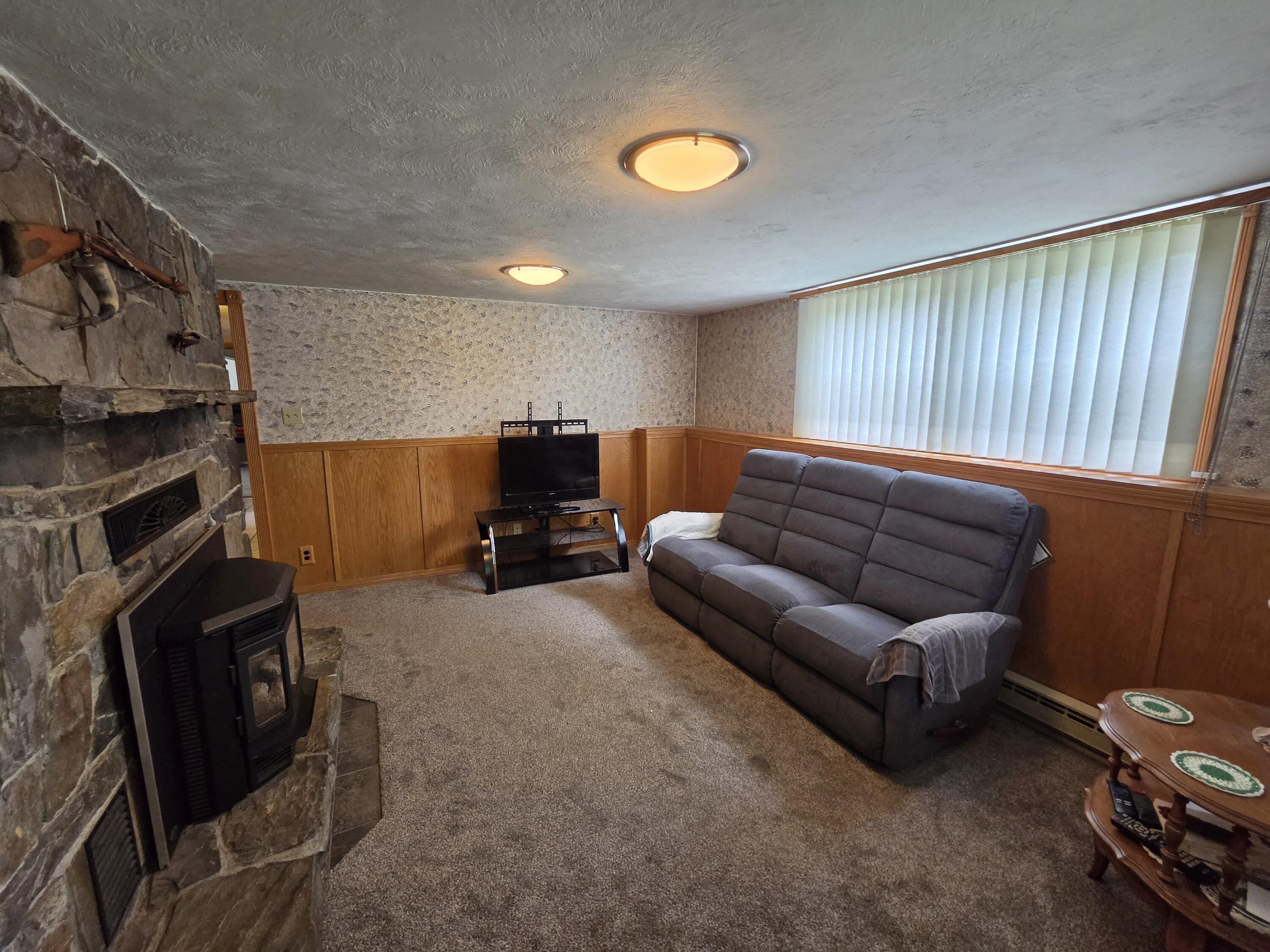 1333 Federal Road Livermore, ME 04253 - Photo 29 of 64 20260602_113802