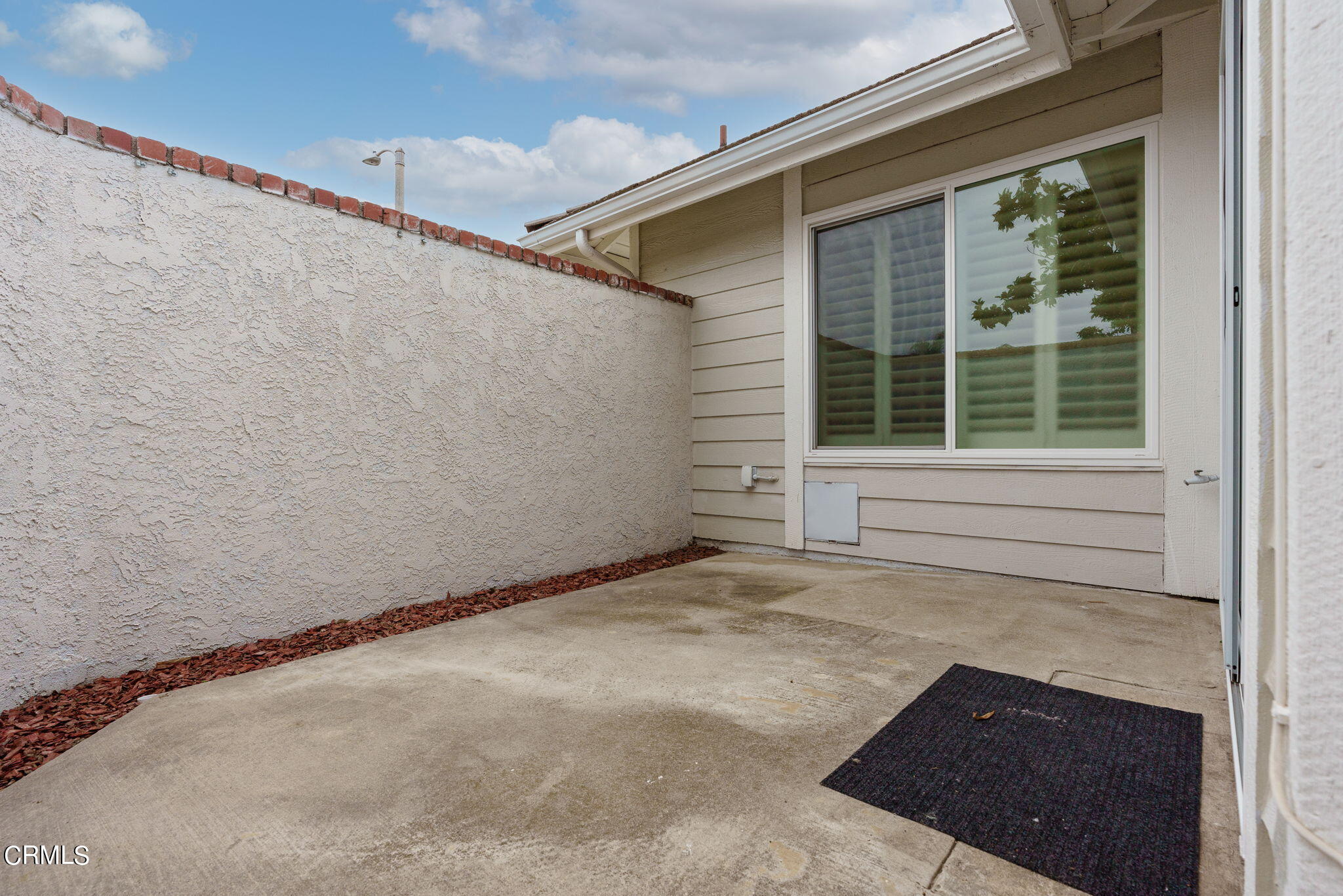 2281 Southern Hill Drive Oxnard, CA 93036 - Photo 20 of 29 a view of a backyard space of a house